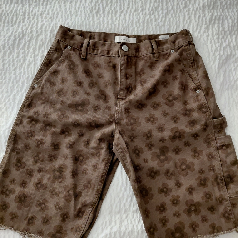 Pacsun Brown Floral Cargo Shorts